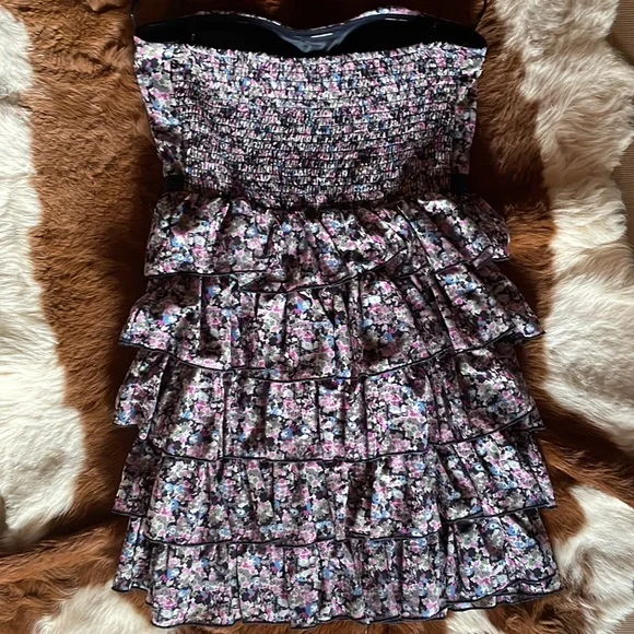 Cute Floral Layered Ruffle Dress - Picture 4 of 11